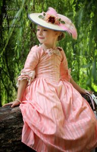 Růžové dívčí šaty