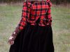 Kostkované červeno-černé rokoko šaty